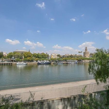 Riverwalk Suites - Puente Triana Sevilha Exterior foto